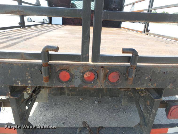 image for item DB7099 2000 Ford F450 Super Duty XL flatbed truck