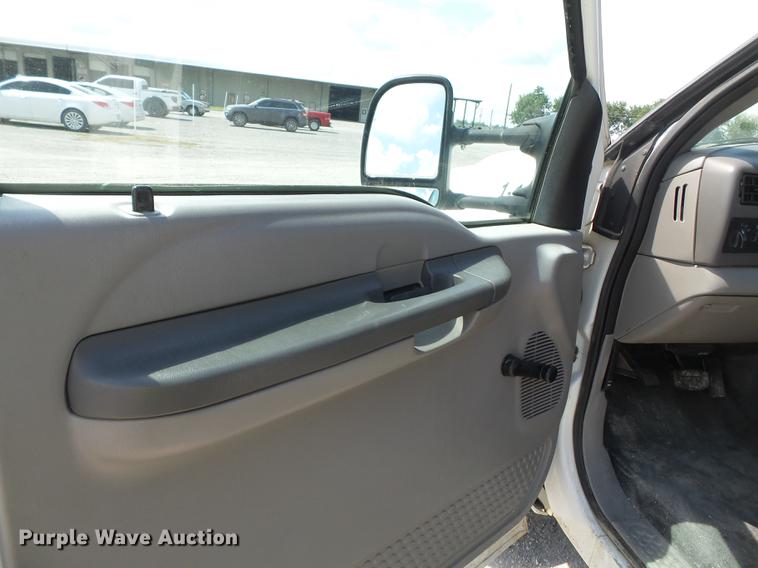 image for item DB7099 2000 Ford F450 Super Duty XL flatbed truck