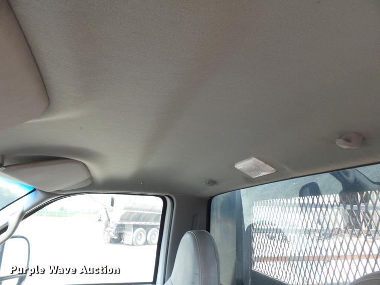 image for item DB7099 2000 Ford F450 Super Duty XL flatbed truck