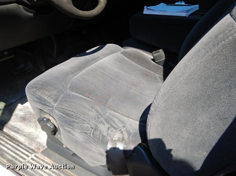 image for item DB8340 2004 Chevrolet Silverado 1500 pickup truck