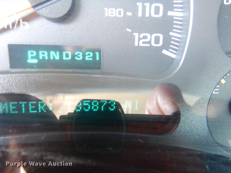 image for item DB8340 2004 Chevrolet Silverado 1500 pickup truck