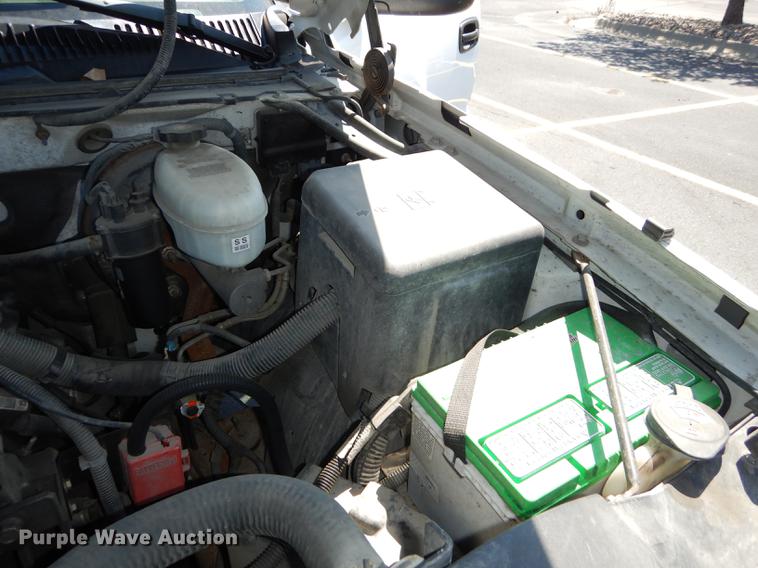 image for item DB8340 2004 Chevrolet Silverado 1500 pickup truck