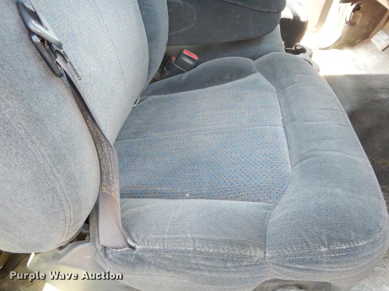 image for item DB8340 2004 Chevrolet Silverado 1500 pickup truck