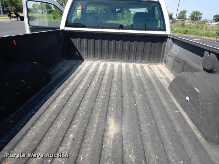 image for item DB8340 2004 Chevrolet Silverado 1500 pickup truck