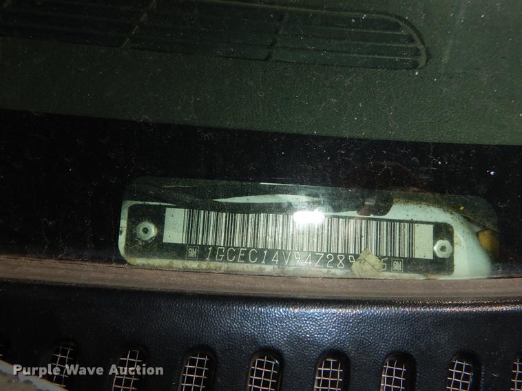 image for item DB8340 2004 Chevrolet Silverado 1500 pickup truck