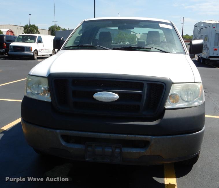 image for item DB8398 2006 Ford F150 XL pickup truck