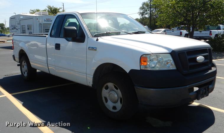 image for item DB8398 2006 Ford F150 XL pickup truck
