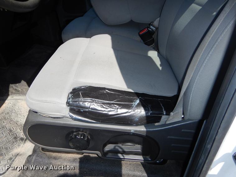 image for item DB8398 2006 Ford F150 XL pickup truck