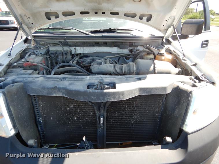 image for item DB8398 2006 Ford F150 XL pickup truck