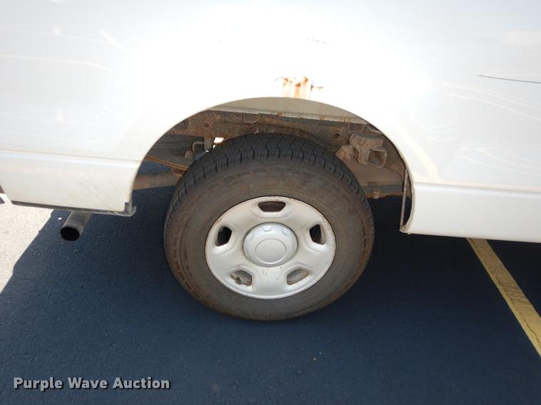 image for item DB8398 2006 Ford F150 XL pickup truck