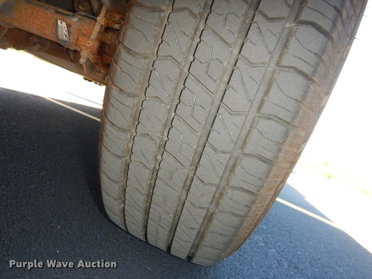 image for item DB8398 2006 Ford F150 XL pickup truck