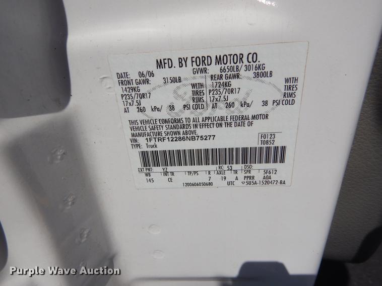 image for item DB8398 2006 Ford F150 XL pickup truck