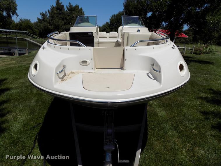 image for item DB8669 2000 Mariah Jubilee 214 deck boat