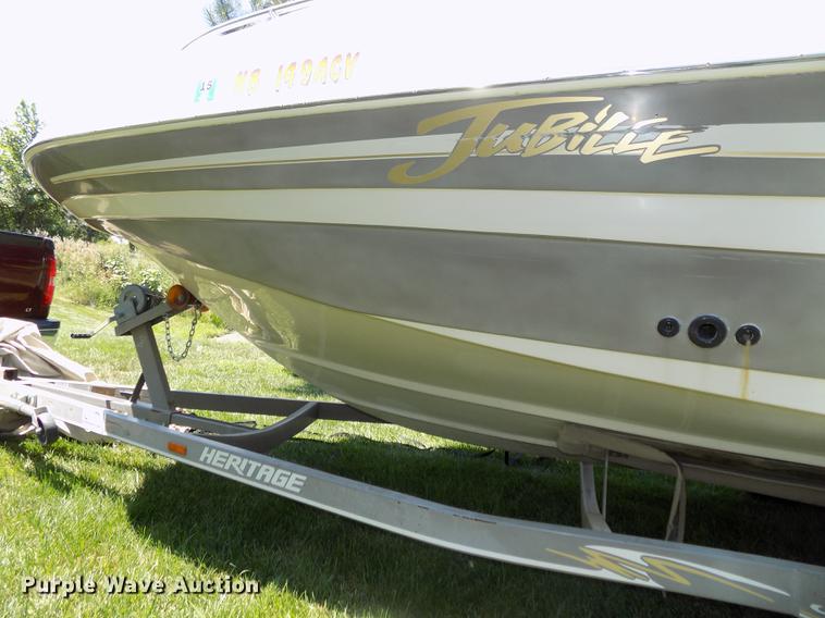 image for item DB8669 2000 Mariah Jubilee 214 deck boat