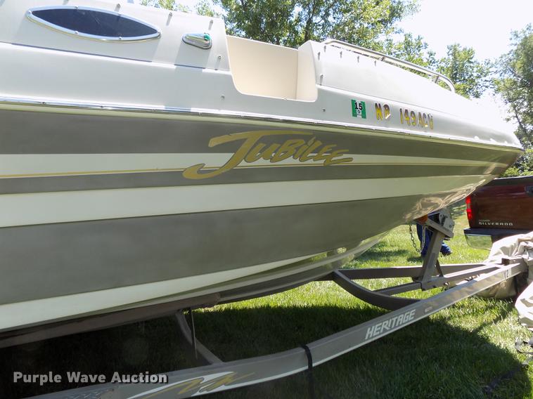 image for item DB8669 2000 Mariah Jubilee 214 deck boat