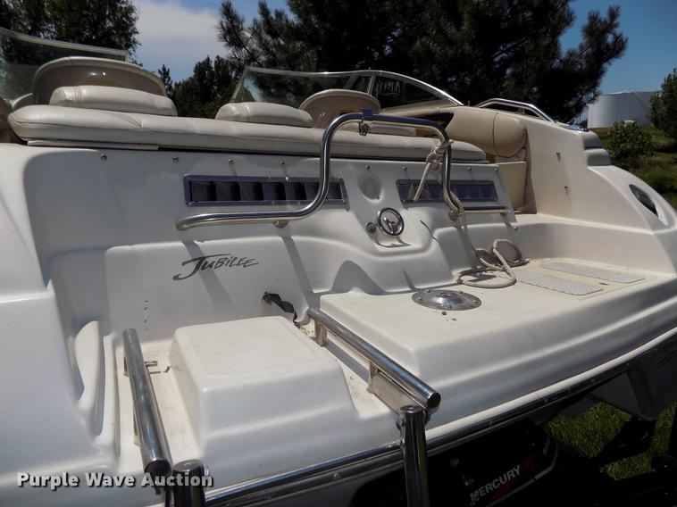 image for item DB8669 2000 Mariah Jubilee 214 deck boat