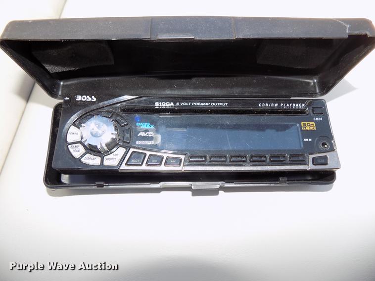 image for item DB8669 2000 Mariah Jubilee 214 deck boat