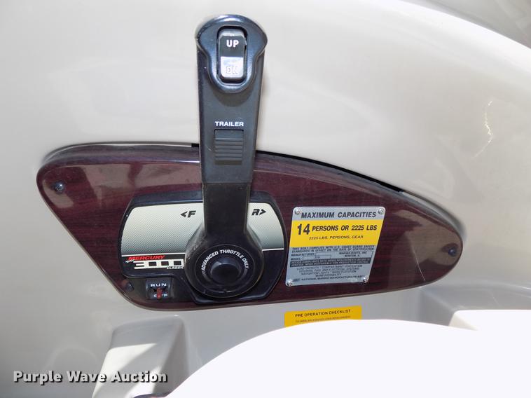 image for item DB8669 2000 Mariah Jubilee 214 deck boat