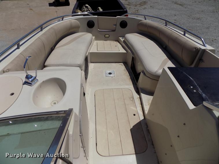 image for item DB8669 2000 Mariah Jubilee 214 deck boat