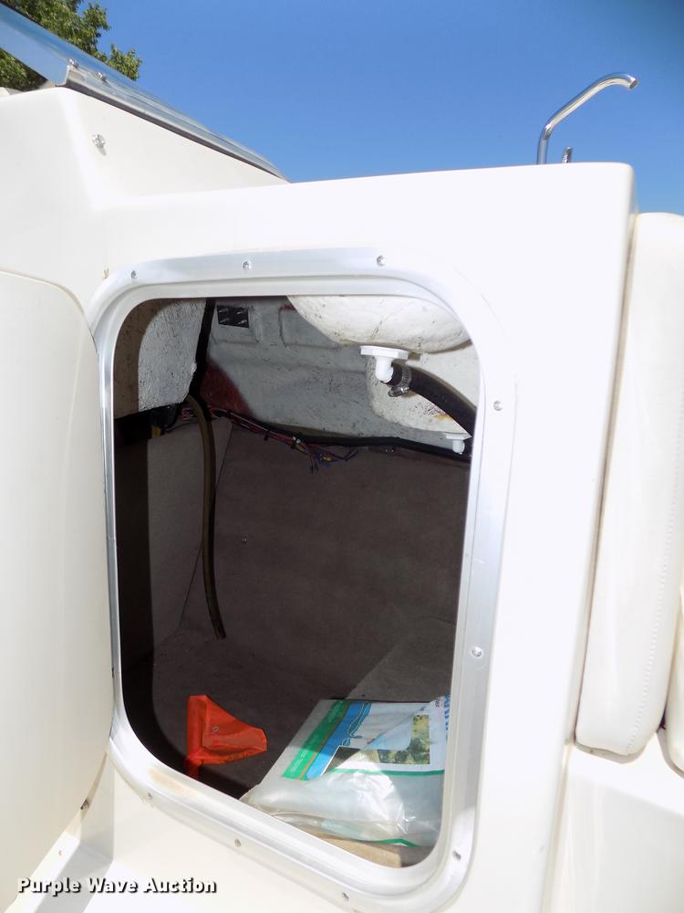 image for item DB8669 2000 Mariah Jubilee 214 deck boat