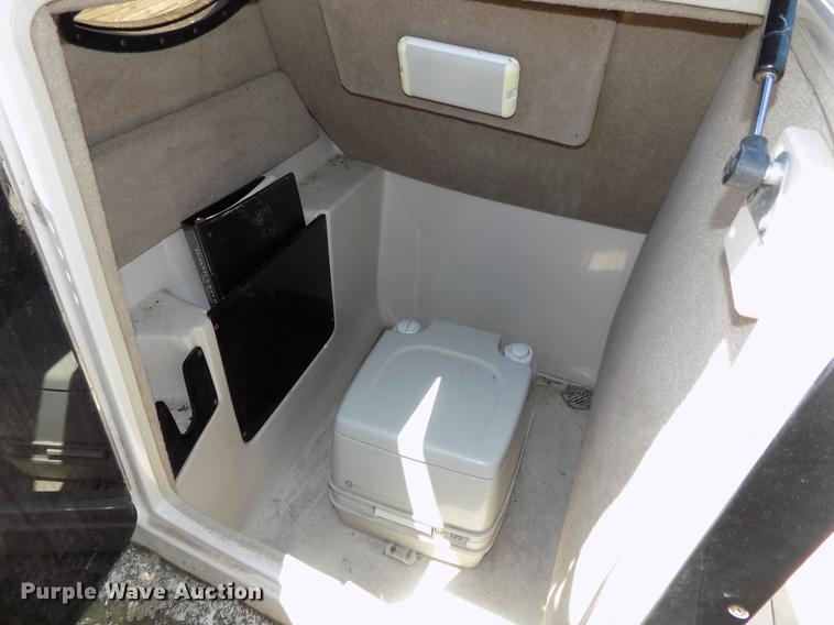 image for item DB8669 2000 Mariah Jubilee 214 deck boat