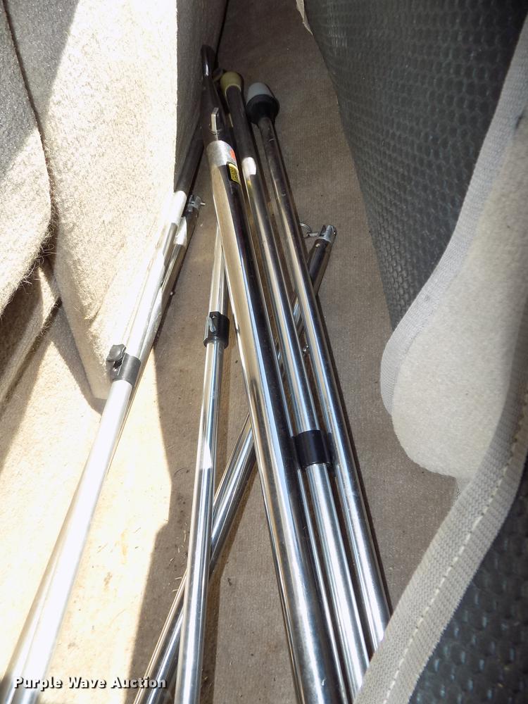 image for item DB8669 2000 Mariah Jubilee 214 deck boat