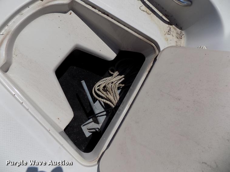 image for item DB8669 2000 Mariah Jubilee 214 deck boat