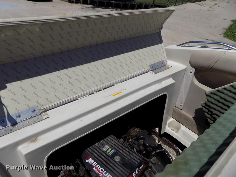 image for item DB8669 2000 Mariah Jubilee 214 deck boat