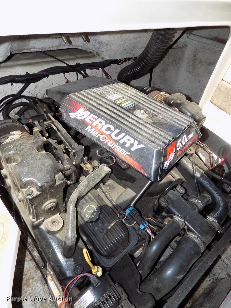 image for item DB8669 2000 Mariah Jubilee 214 deck boat