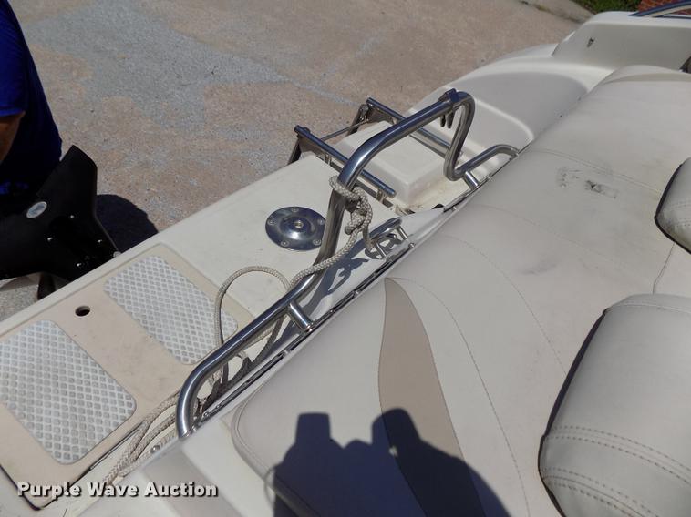 image for item DB8669 2000 Mariah Jubilee 214 deck boat