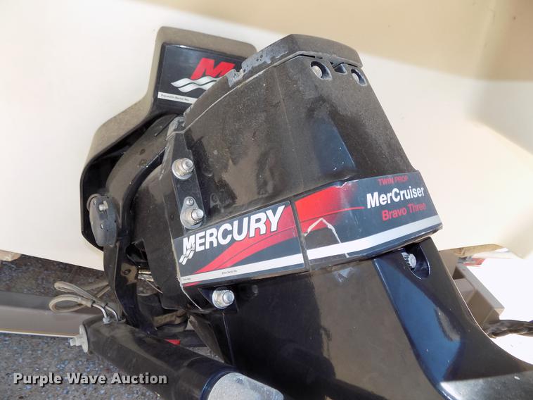 image for item DB8669 2000 Mariah Jubilee 214 deck boat