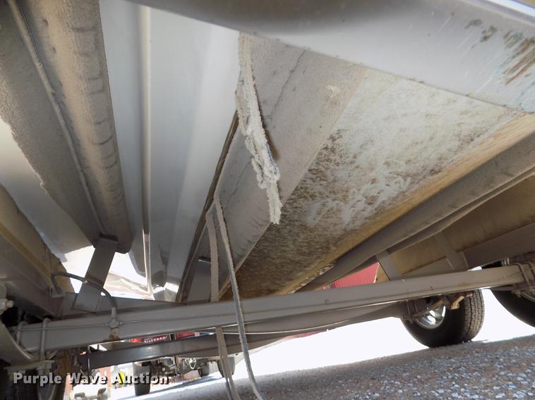 image for item DB8669 2000 Mariah Jubilee 214 deck boat