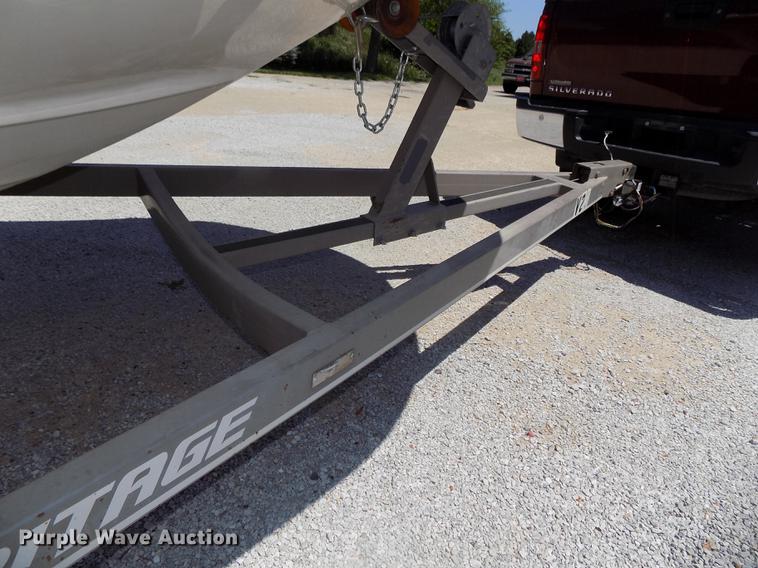 image for item DB8669 2000 Mariah Jubilee 214 deck boat