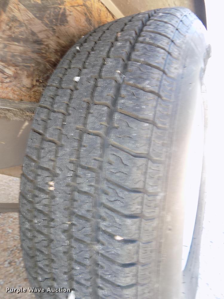 image for item DB8669 2000 Mariah Jubilee 214 deck boat