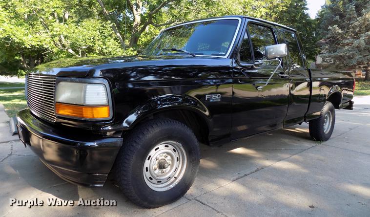 image for item DB8677 1994 Ford F150 XL SuperCab pickup truck