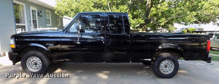 image for item DB8677 1994 Ford F150 XL SuperCab pickup truck