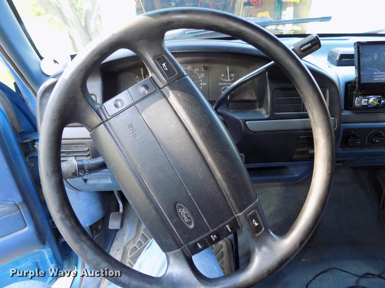 image for item DB8677 1994 Ford F150 XL SuperCab pickup truck