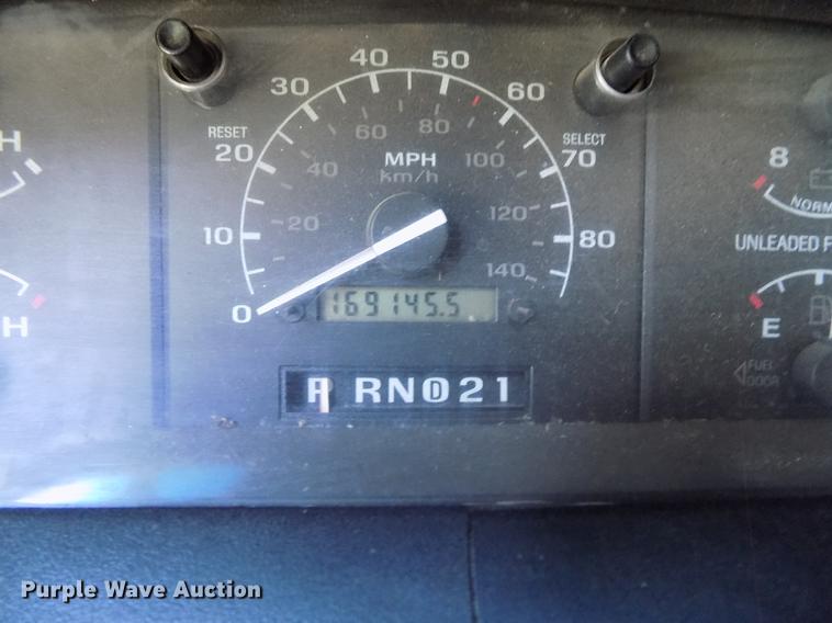 image for item DB8677 1994 Ford F150 XL SuperCab pickup truck