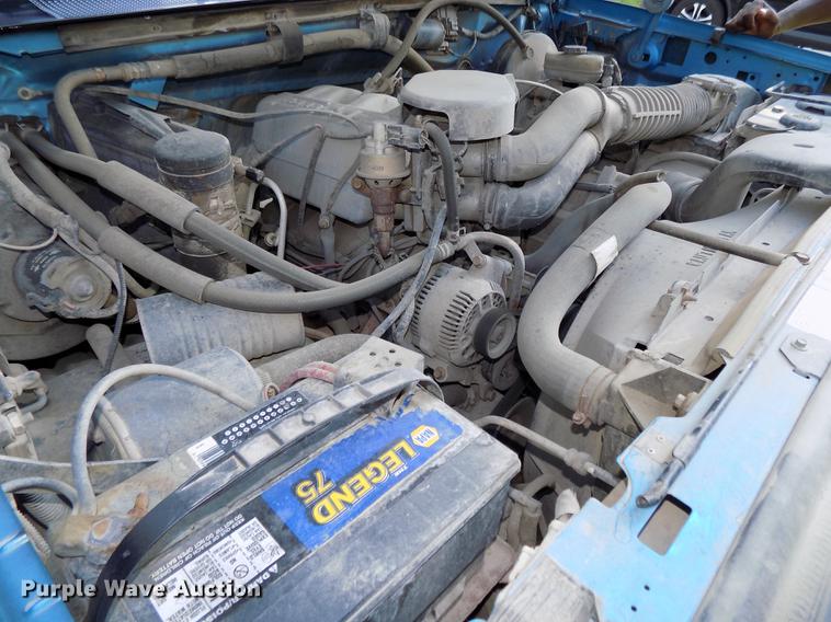 image for item DB8677 1994 Ford F150 XL SuperCab pickup truck