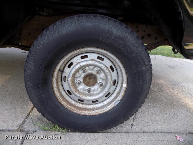 image for item DB8677 1994 Ford F150 XL SuperCab pickup truck