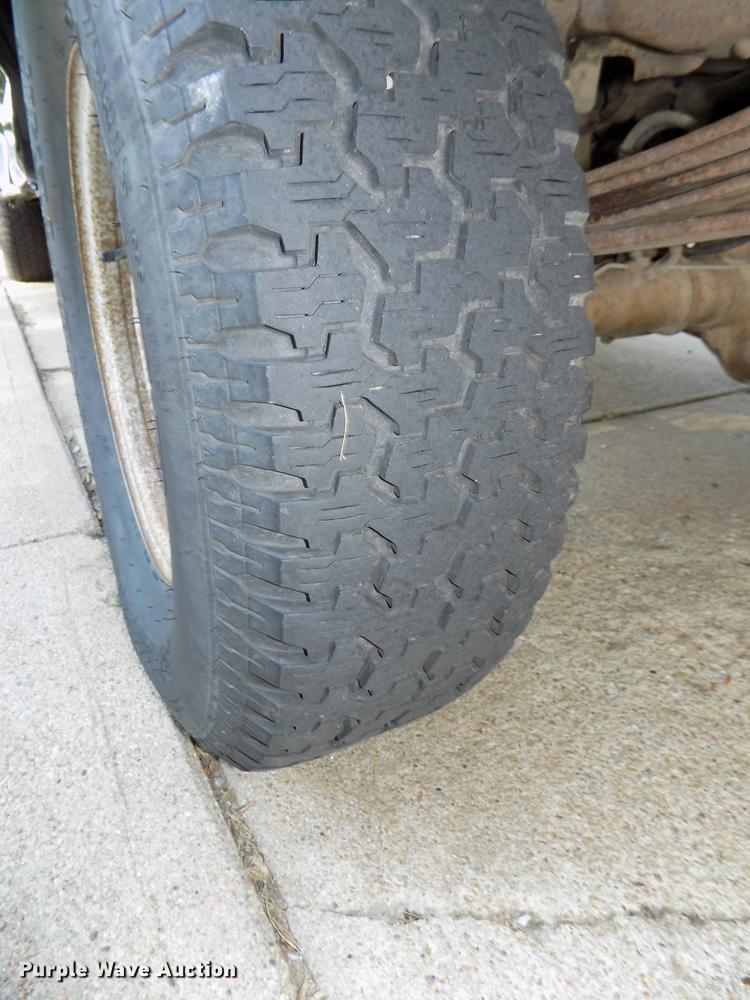 image for item DB8677 1994 Ford F150 XL SuperCab pickup truck