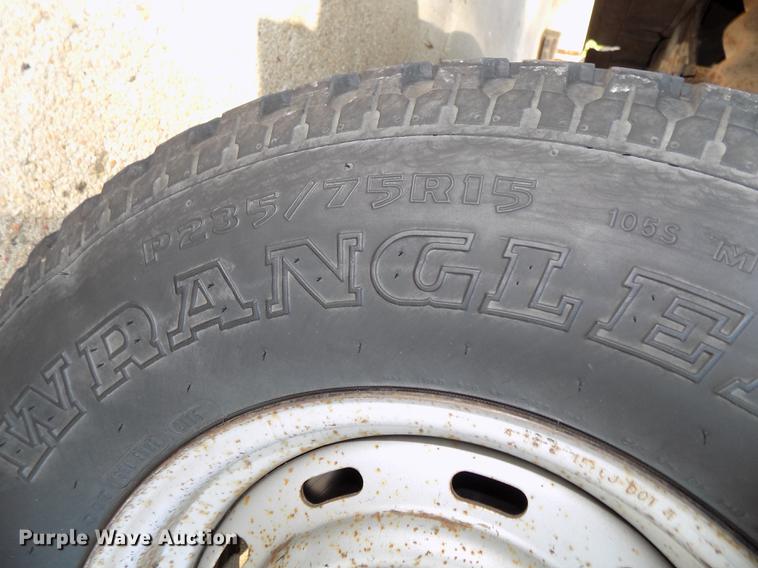 image for item DB8677 1994 Ford F150 XL SuperCab pickup truck