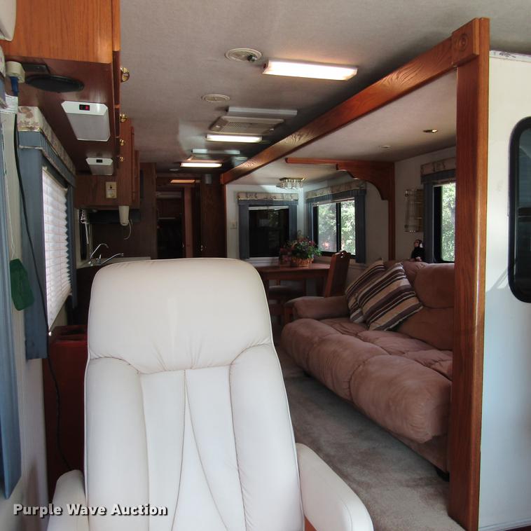 image for item DD2678 1997 Overland Laredo RV