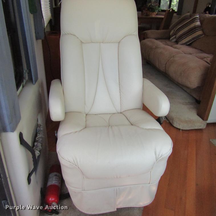 image for item DD2678 1997 Overland Laredo RV