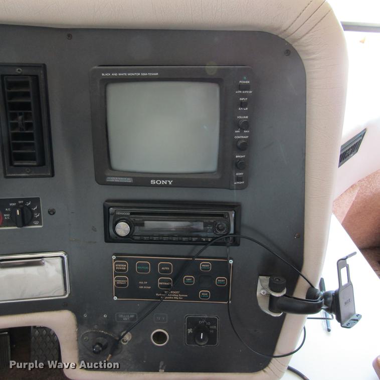 image for item DD2678 1997 Overland Laredo RV