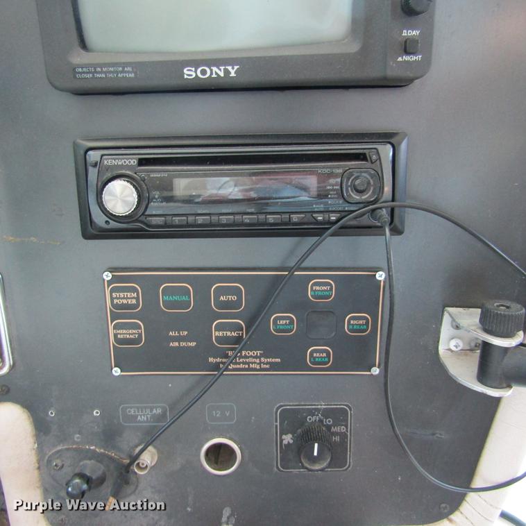 image for item DD2678 1997 Overland Laredo RV