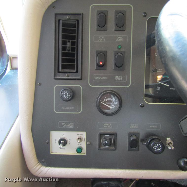 image for item DD2678 1997 Overland Laredo RV