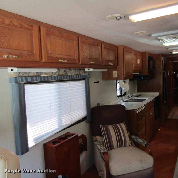 image for item DD2678 1997 Overland Laredo RV