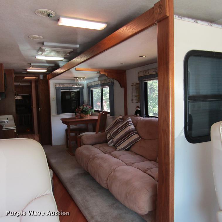 image for item DD2678 1997 Overland Laredo RV