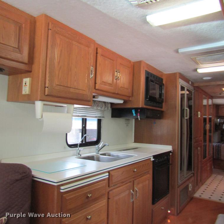 image for item DD2678 1997 Overland Laredo RV